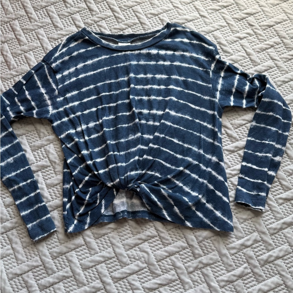Nordstrom tie-dye girls striped radio wave twist hem top. SO cute❣️Size 7/8